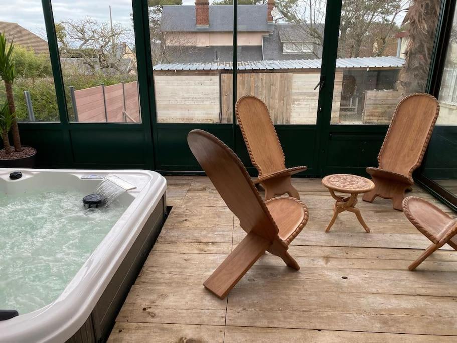 Maison Confortable Pour 10 Personnes Avec Jacuzzi Улгат Екстериор снимка